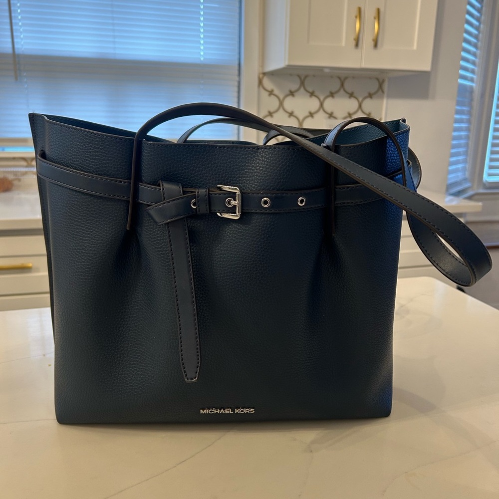Michael Kors Navy Blue Tote Emilia